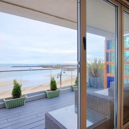 Largigi Offering Two Amazing Panoramic Sea Front Apartments Λάιμ Ρέγκις Εξωτερικό φωτογραφία